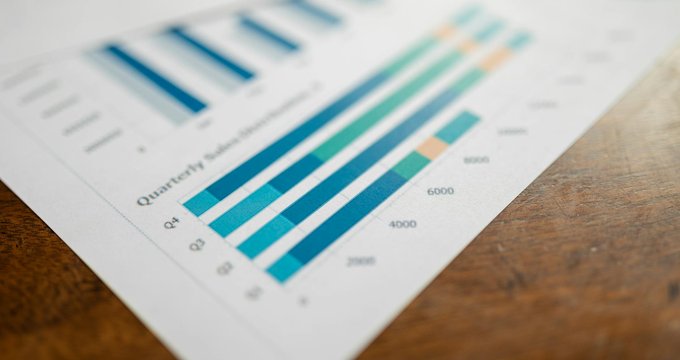 Training the Mind for High-Stakes Sales: How FOPO Hurts Executive Presence with Dr. Michael Gervais