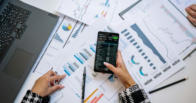 Why B2B brands should be doing influencer marketing with Ishveen Jolly