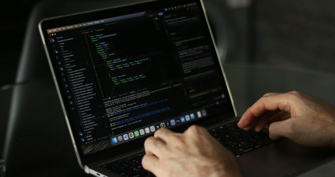 How to Automate Salesforce Data Capture With AI Conversation Agents