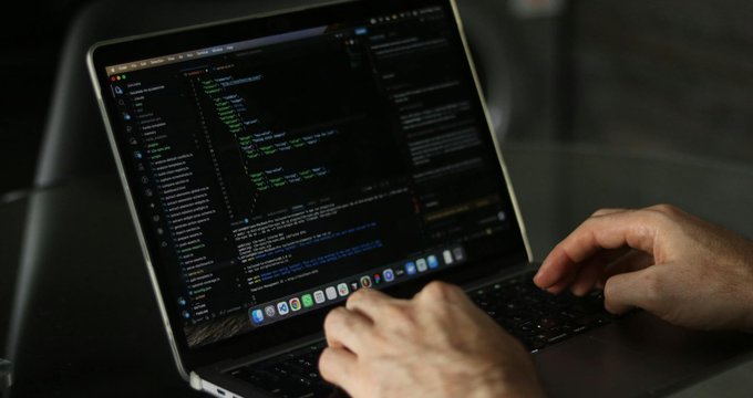 How HubSpot Runs CRM Enrichment at Scale with Clay - The GTM with Clay Blog - Clay