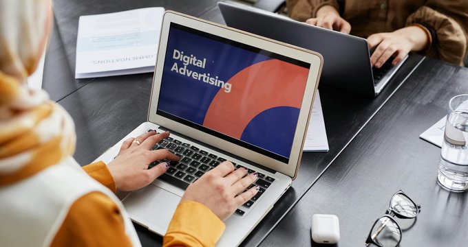 Inside Ramp's Marketing: Creative Bets, Measurement, and AI Agents (with Drew Pinta)